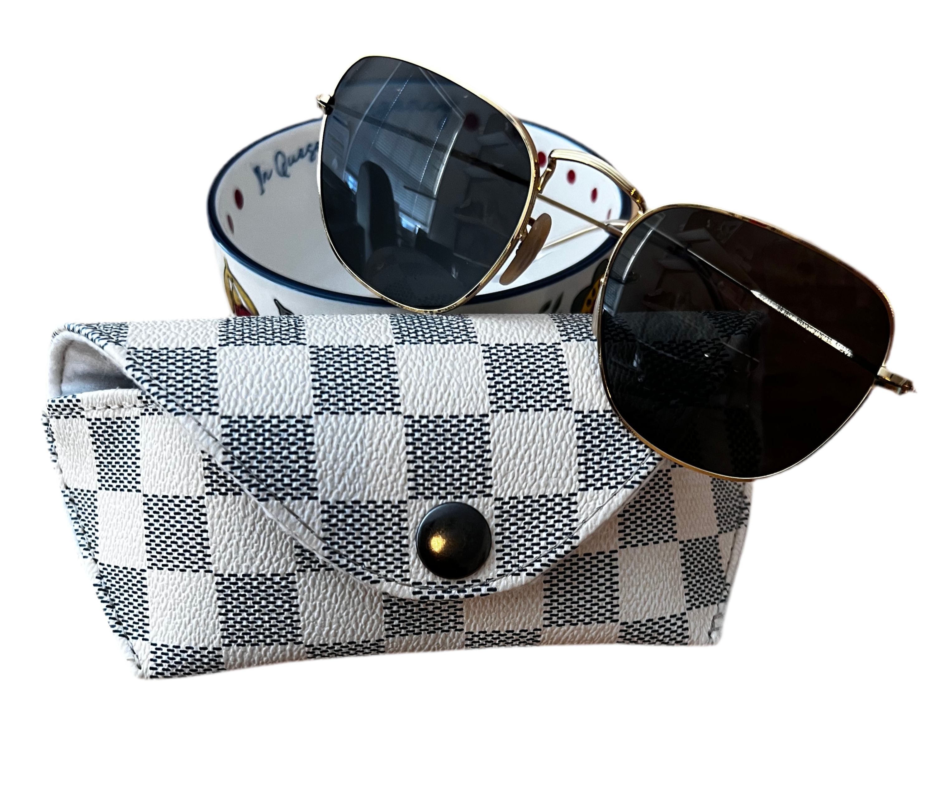 Eyeconic eyeglass case use drop down for various styles.