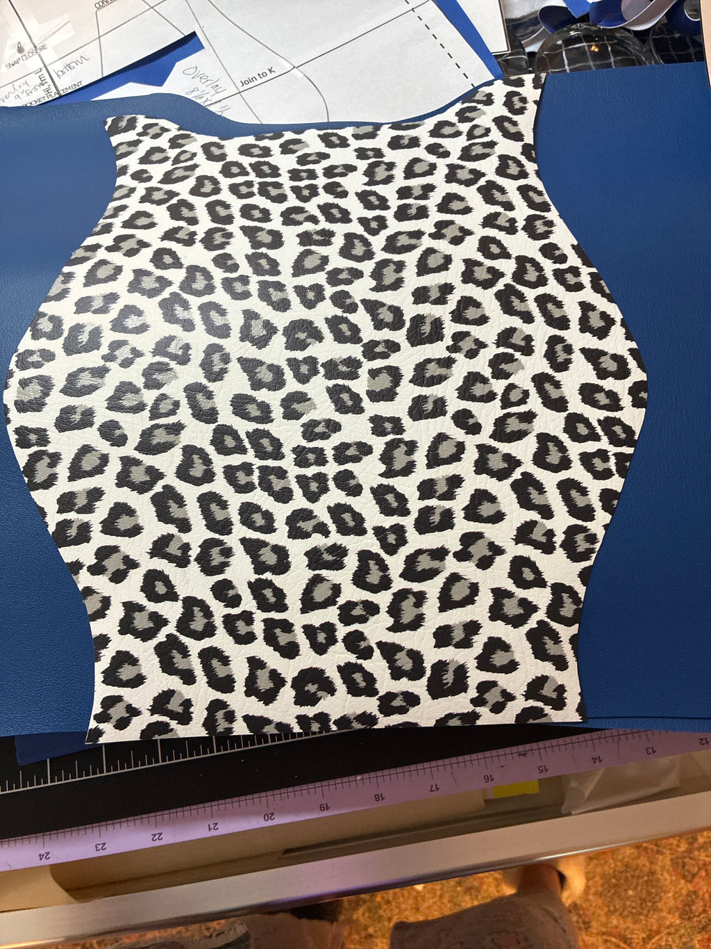 Empress snow leopard blue