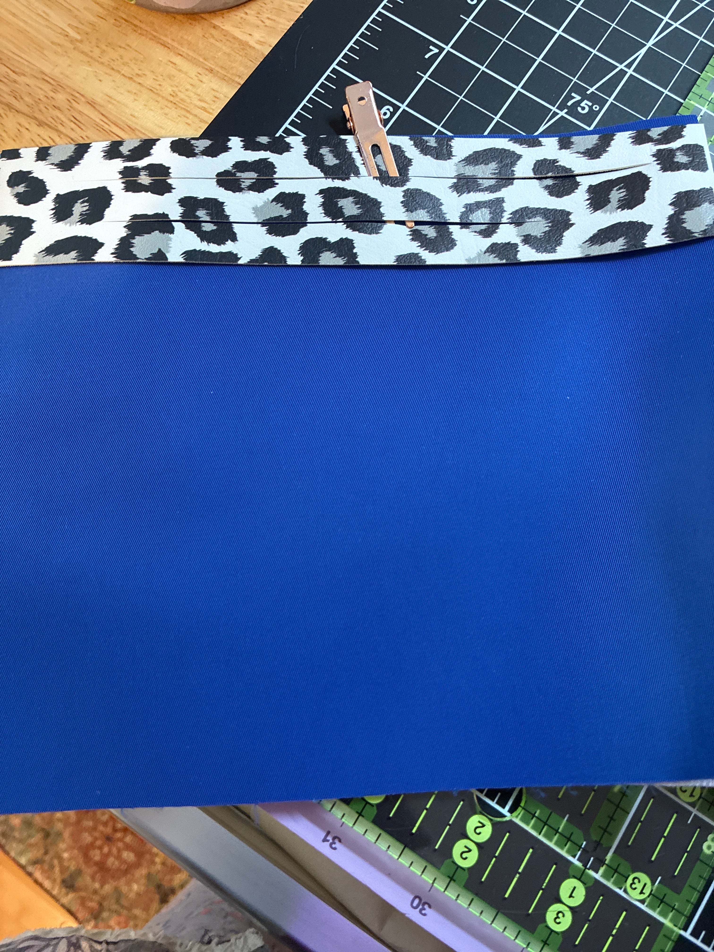 Empress snow leopard blue