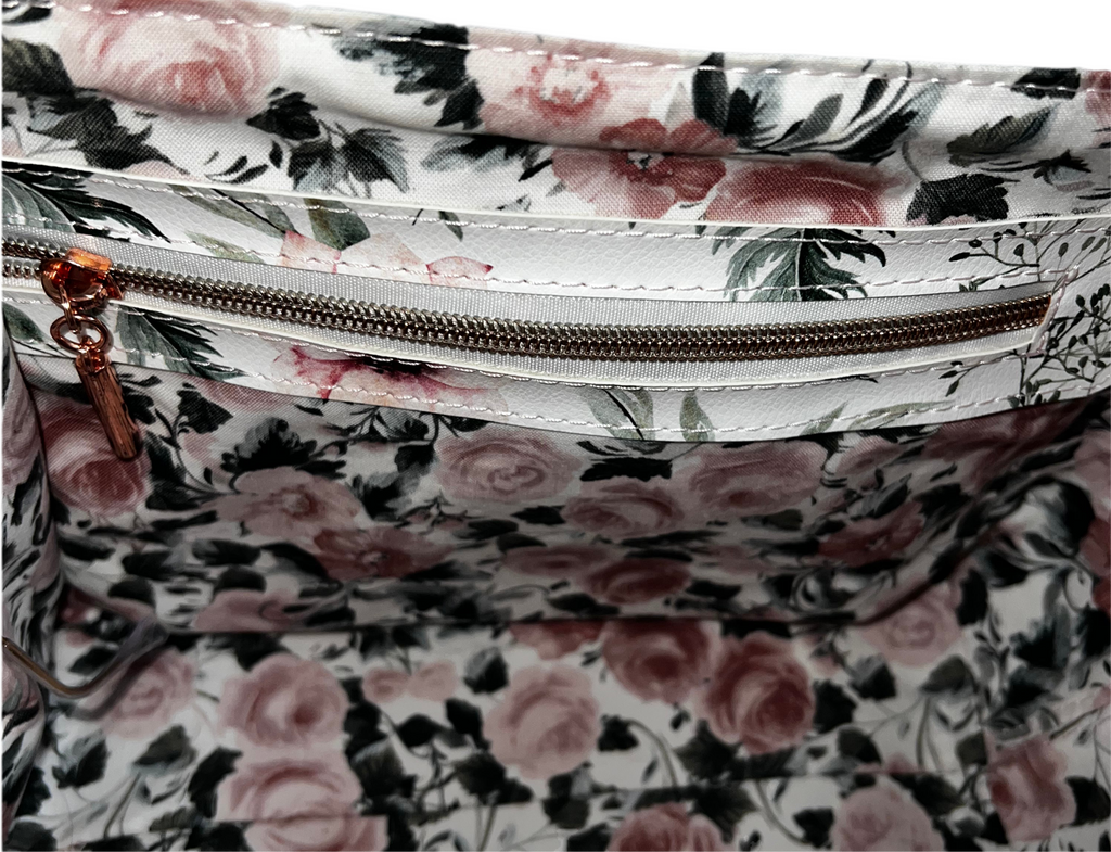 Hiraeth Evergreen Floral purse