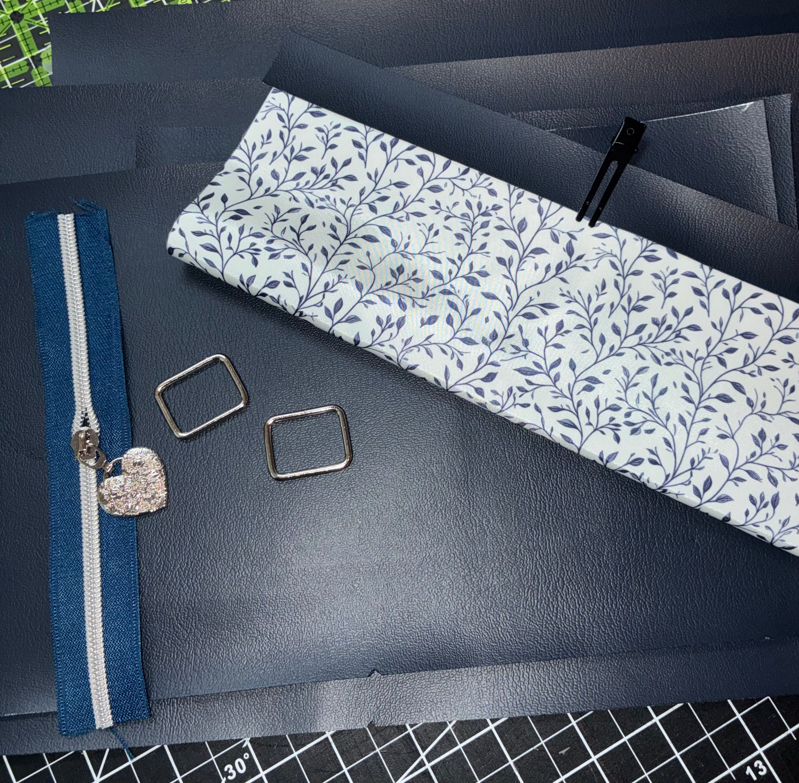 Micro B handbag Navy