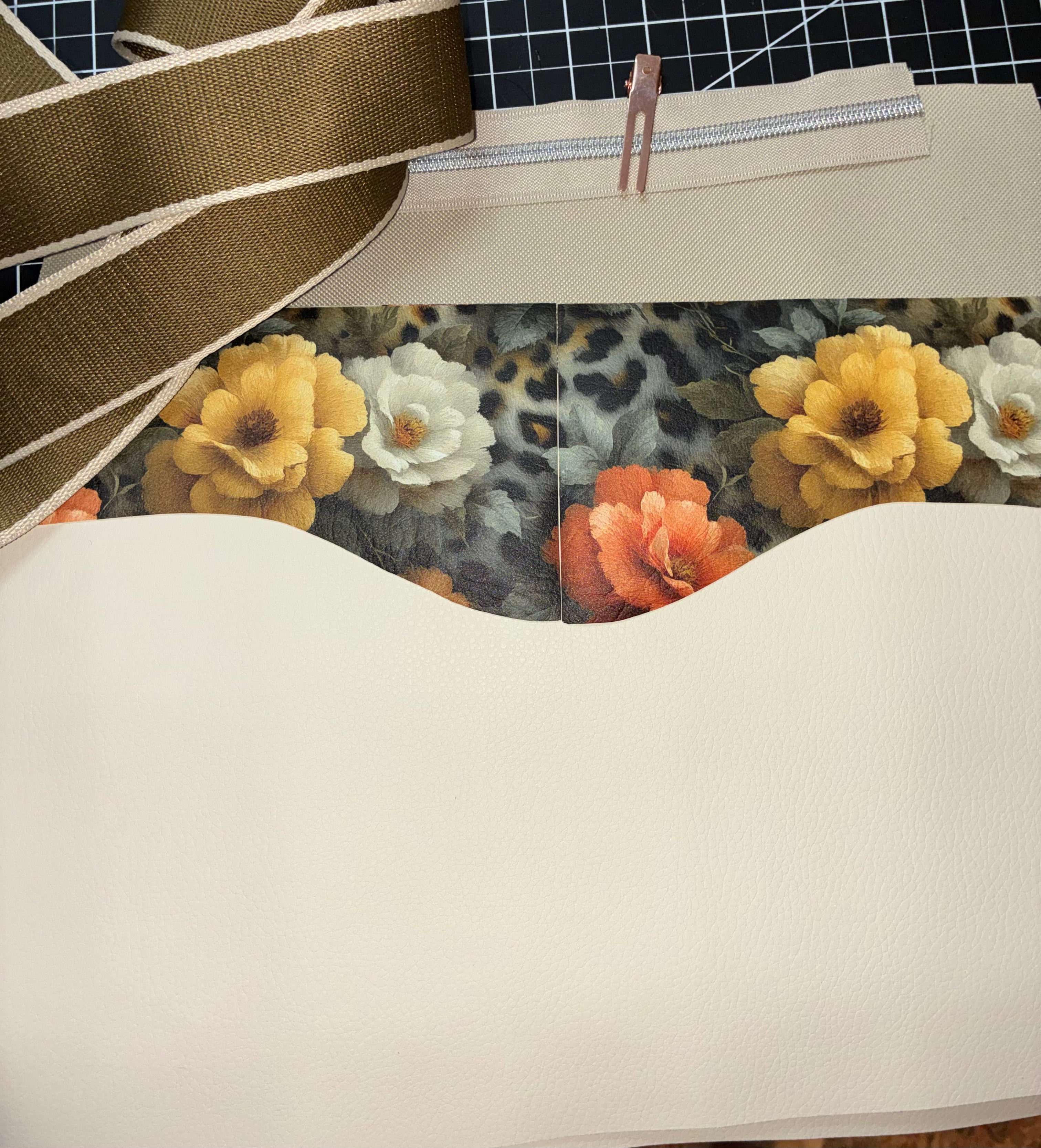 Sweetheart Cream Floral Crossbody