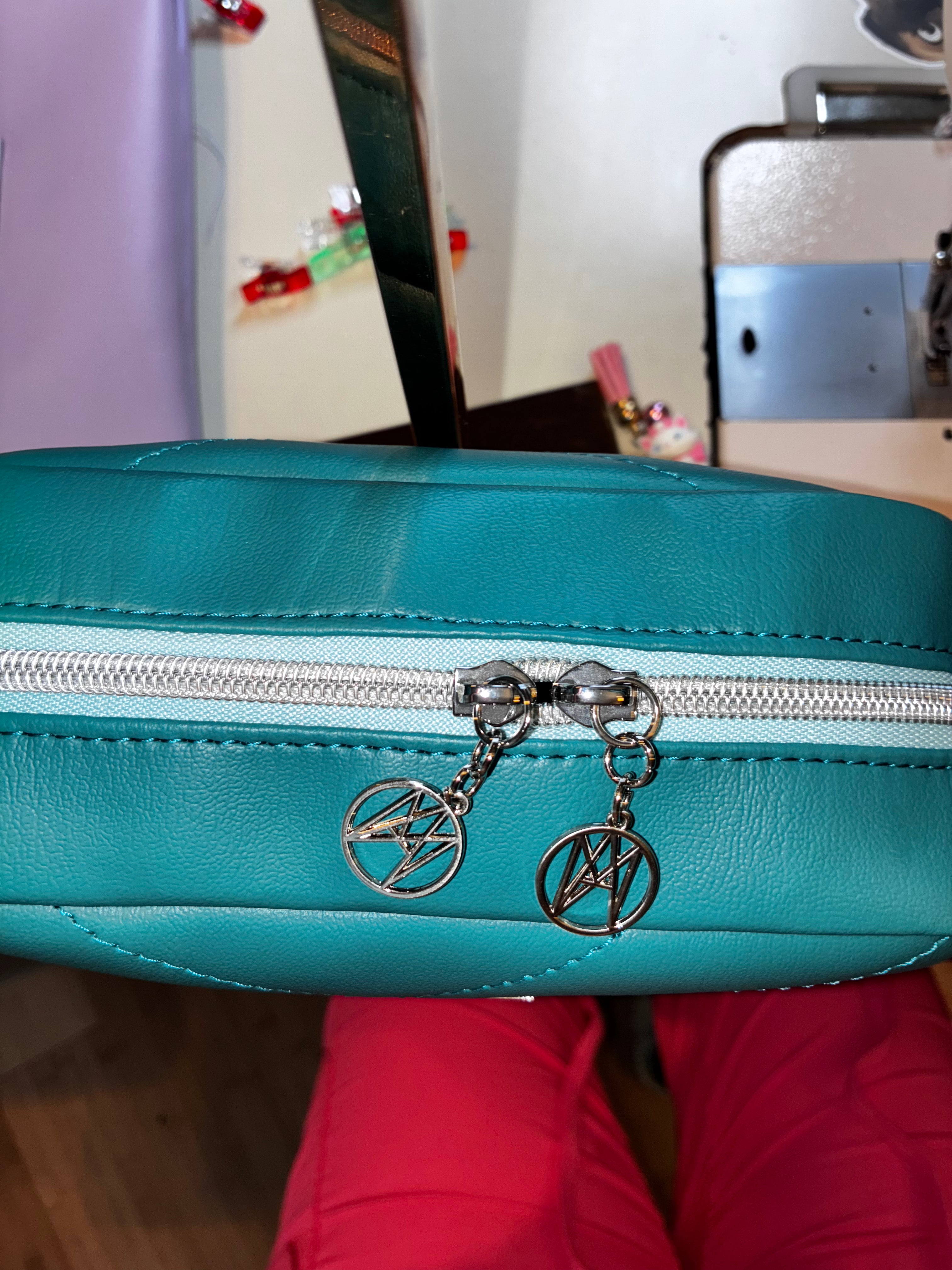 CC Like chevron Teal.  Crossbody