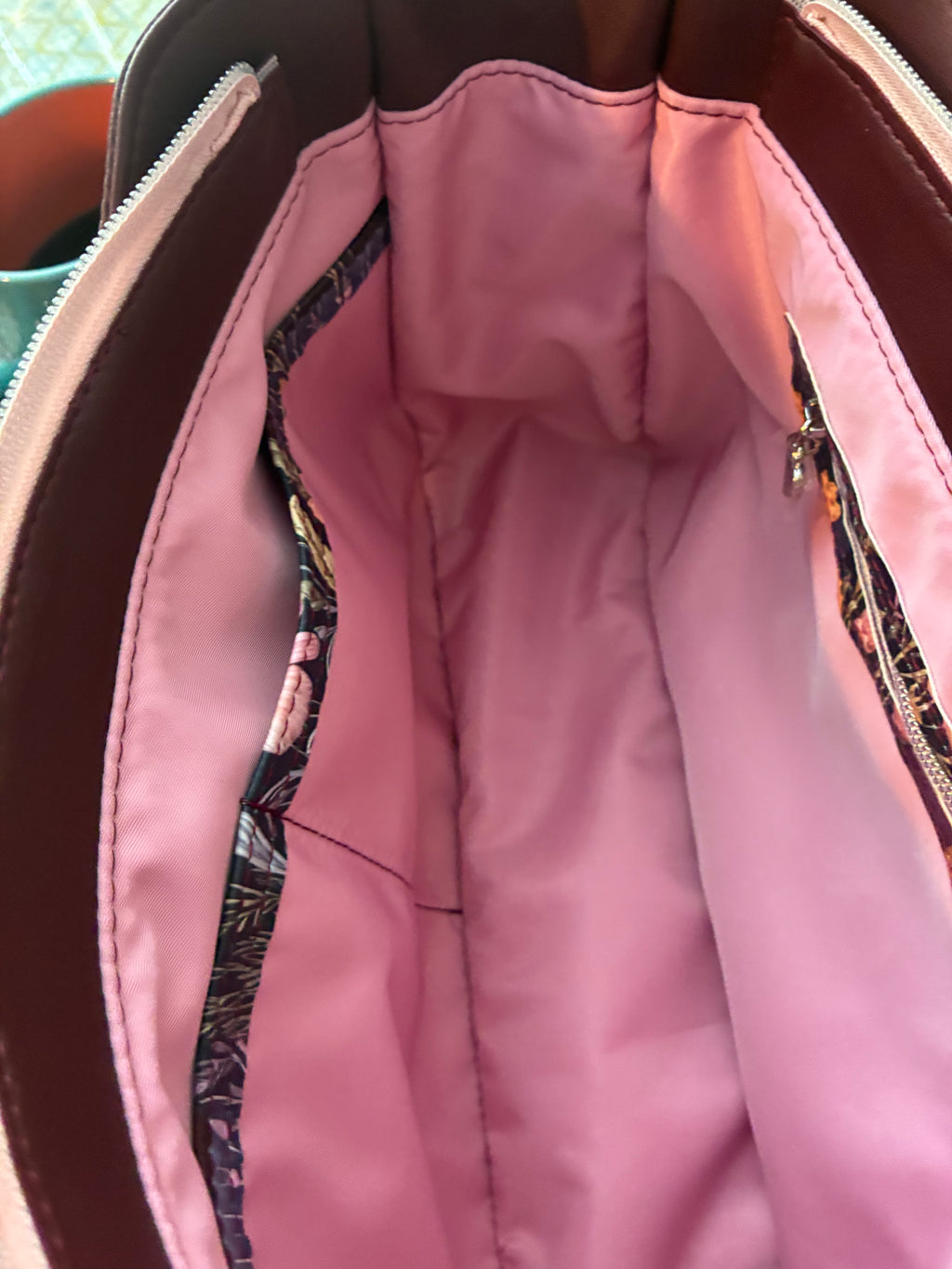 Kiana Books and Wine CUSTOM