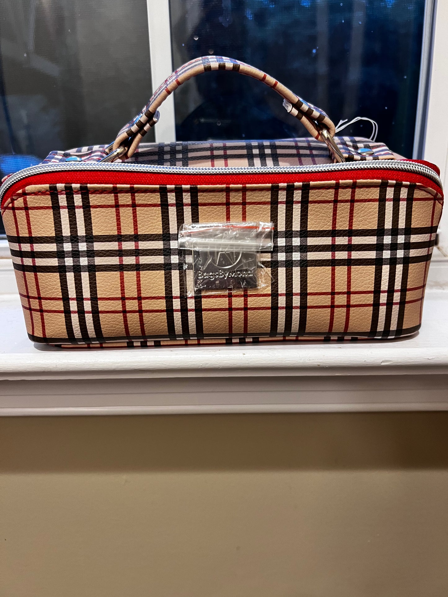 Cosmetic carry case