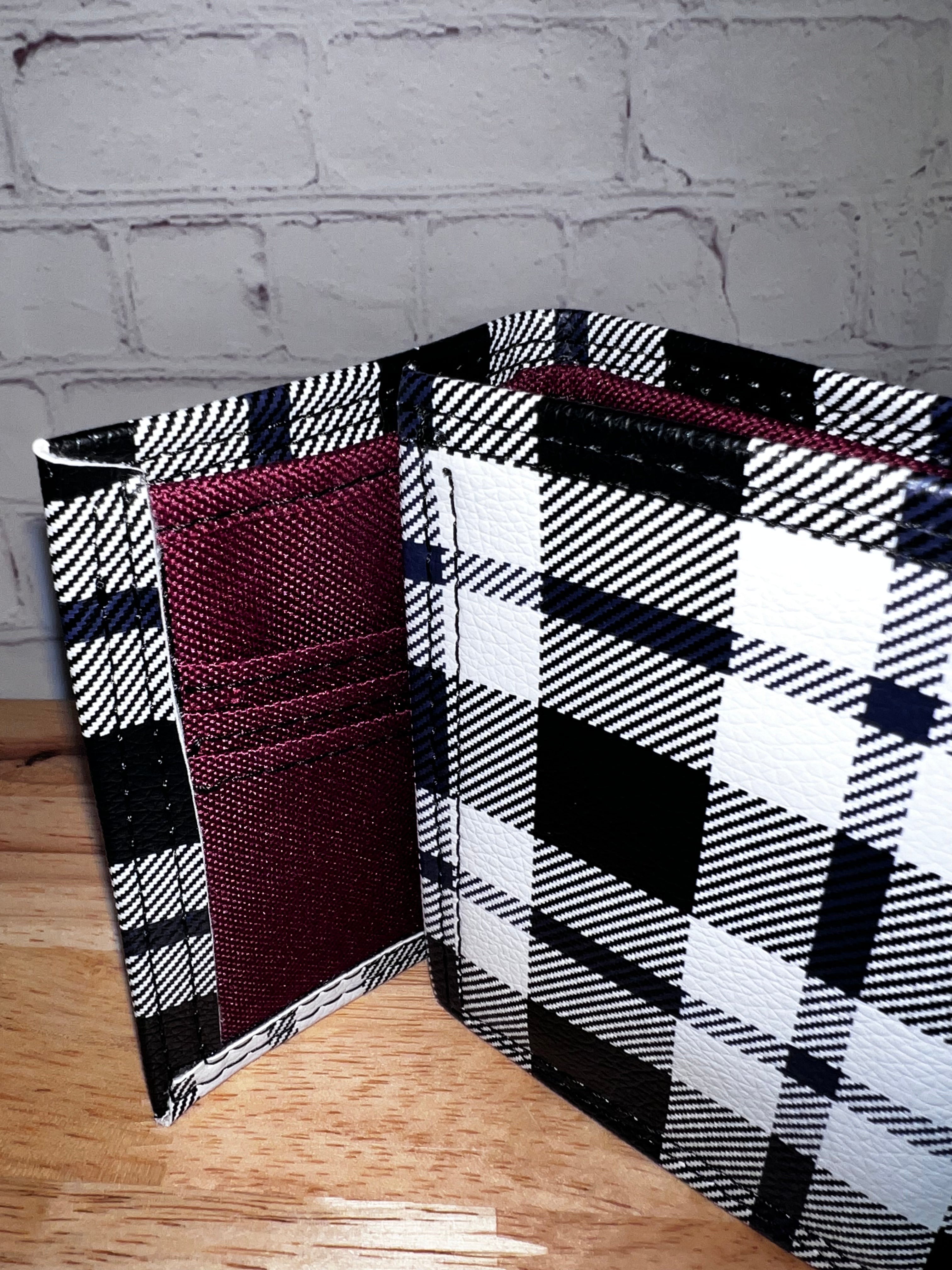 Men’s trifold wallet use drop down for styles